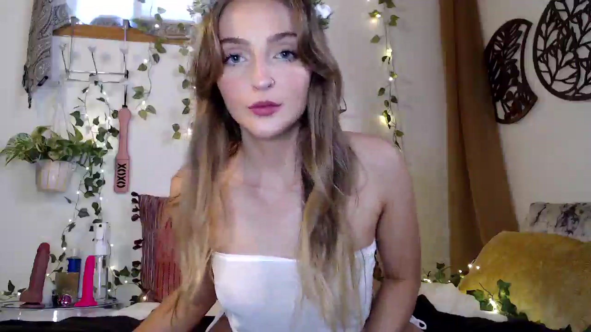 Gallery image thumbnail from NaturegirlKat's myfreecams stream on, 05/13/2025, 23:14 image 5 of 20