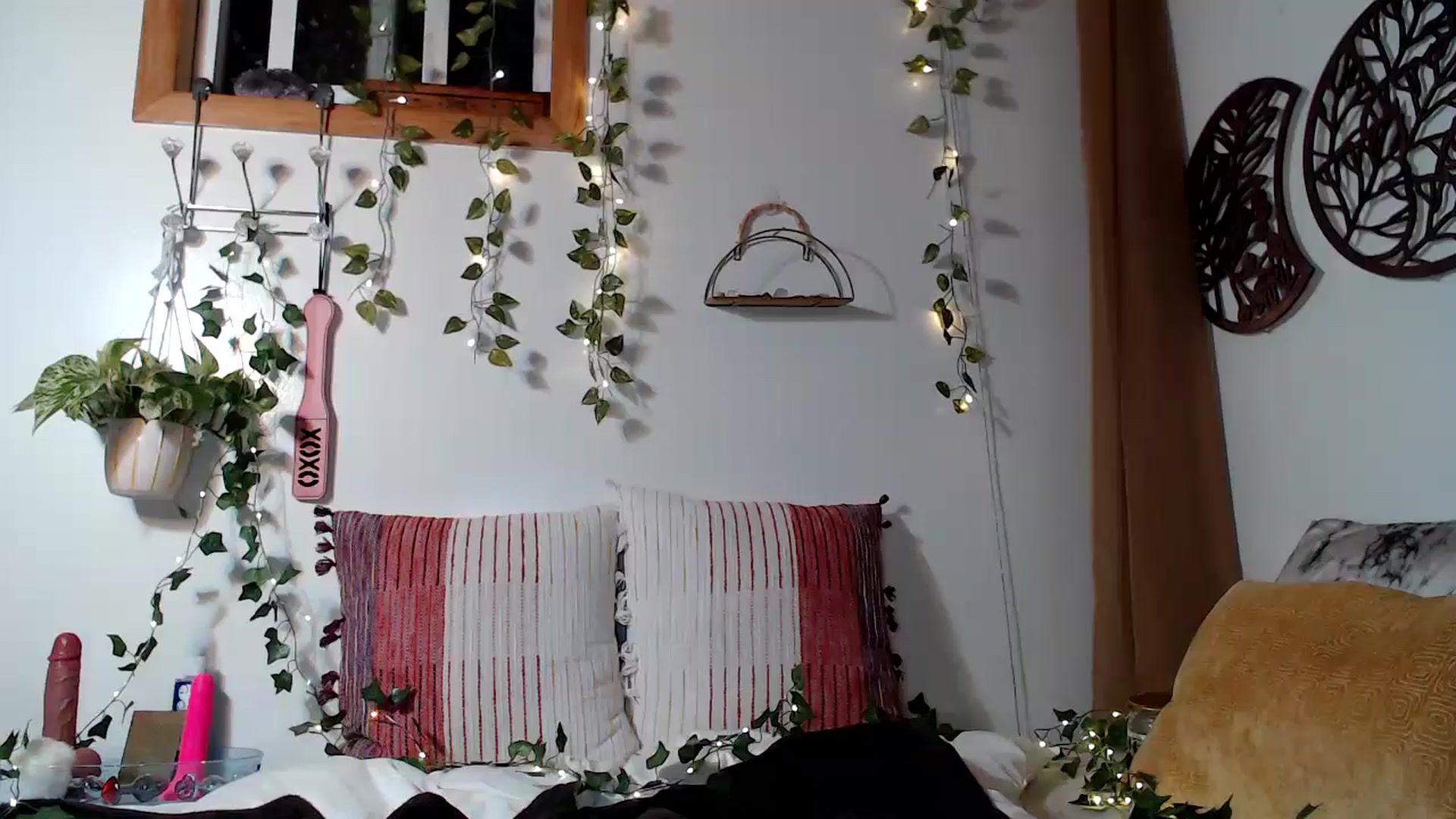 Gallery image thumbnail from NaturegirlKat's myfreecams stream on, 05/14/2025, 04:08 image 17 of 20
