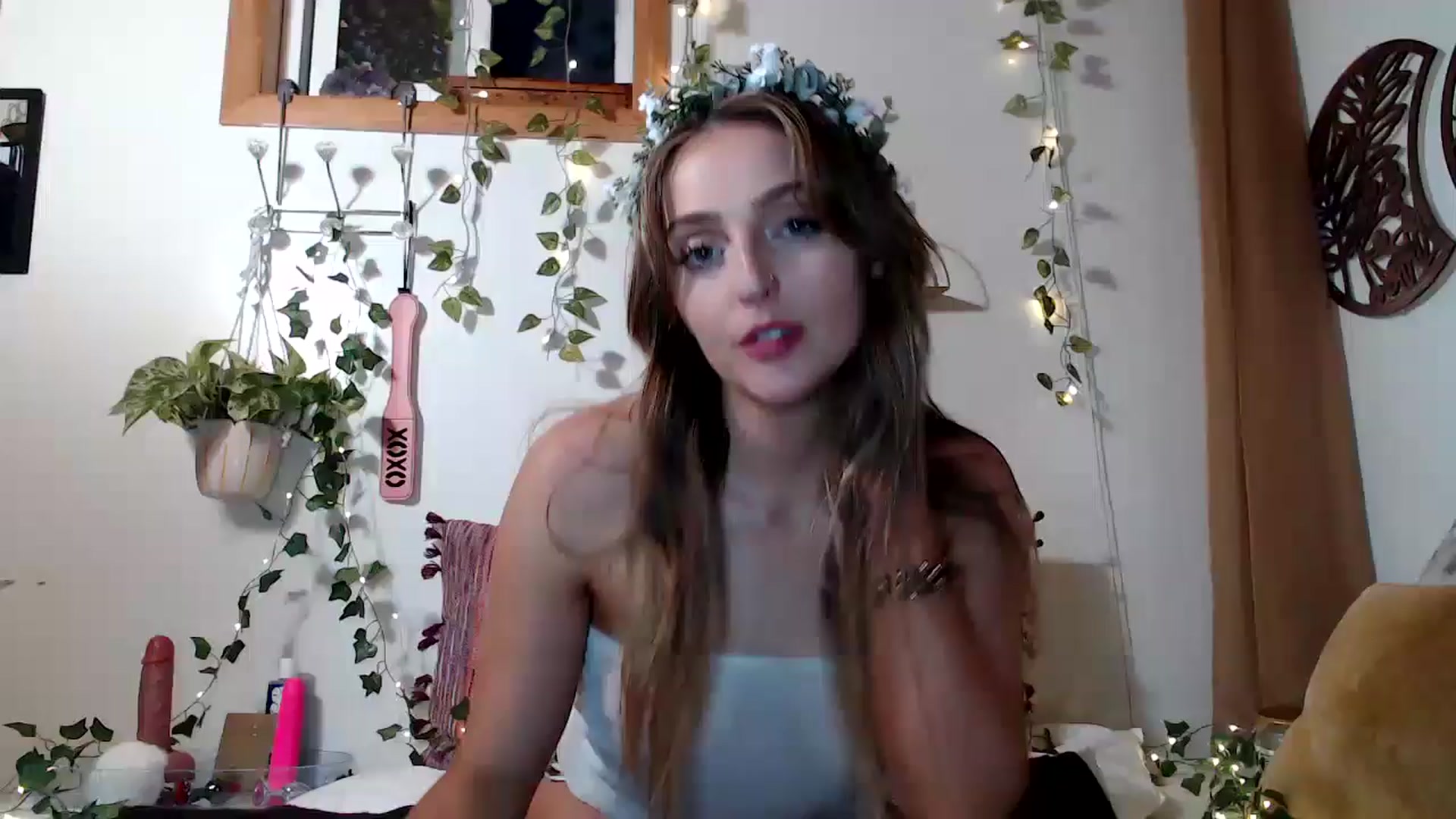 Gallery image thumbnail from NaturegirlKat's myfreecams stream on, 05/14/2025, 04:08 image 6 of 20