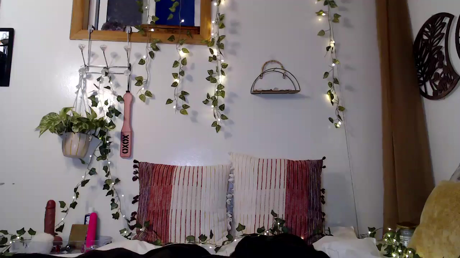Gallery image thumbnail from NaturegirlKat's myfreecams stream on, 05/14/2025, 04:08 image 2 of 20