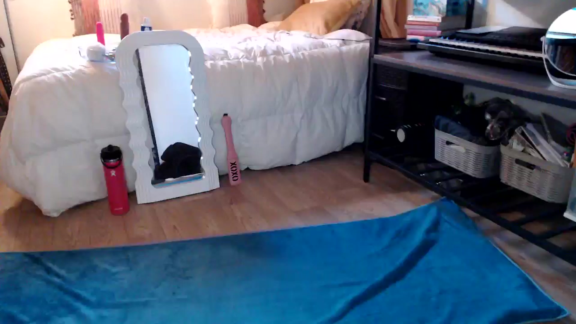 Gallery image thumbnail from NaturegirlKat's myfreecams stream on, 05/20/2025, 02:45 image 20 of 20