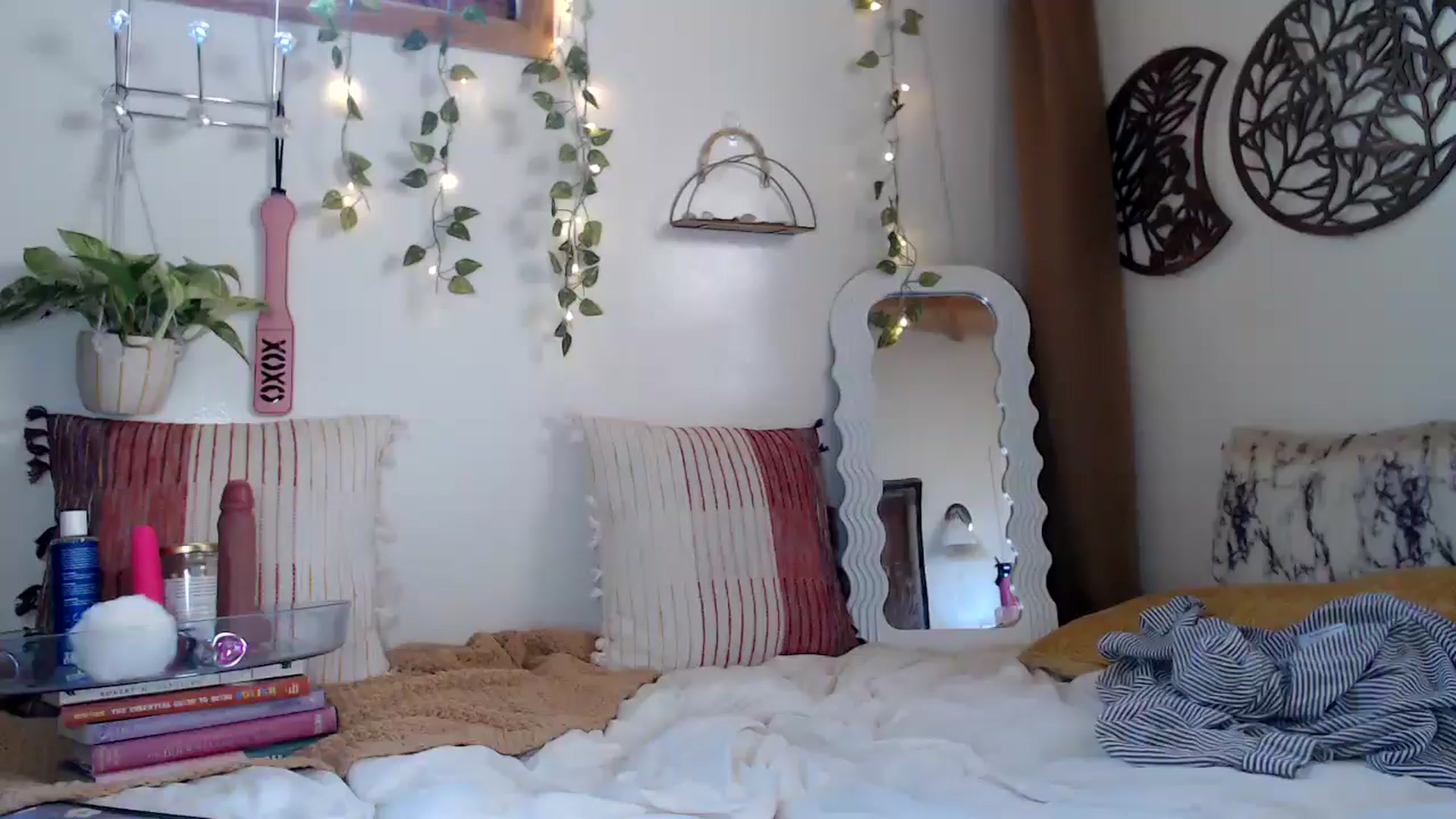 Gallery image thumbnail from NaturegirlKat's myfreecams stream on, 05/21/2025, 23:51 image 14 of 20