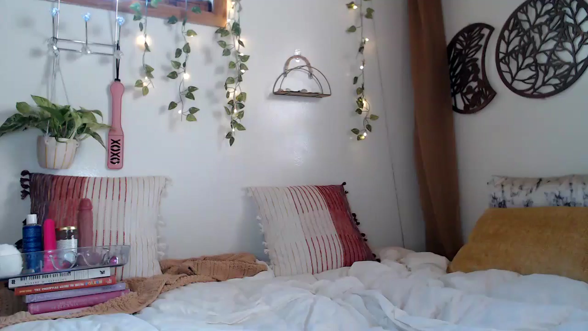Gallery image thumbnail from NaturegirlKat's myfreecams stream on, 05/22/2025, 01:11 image 14 of 20