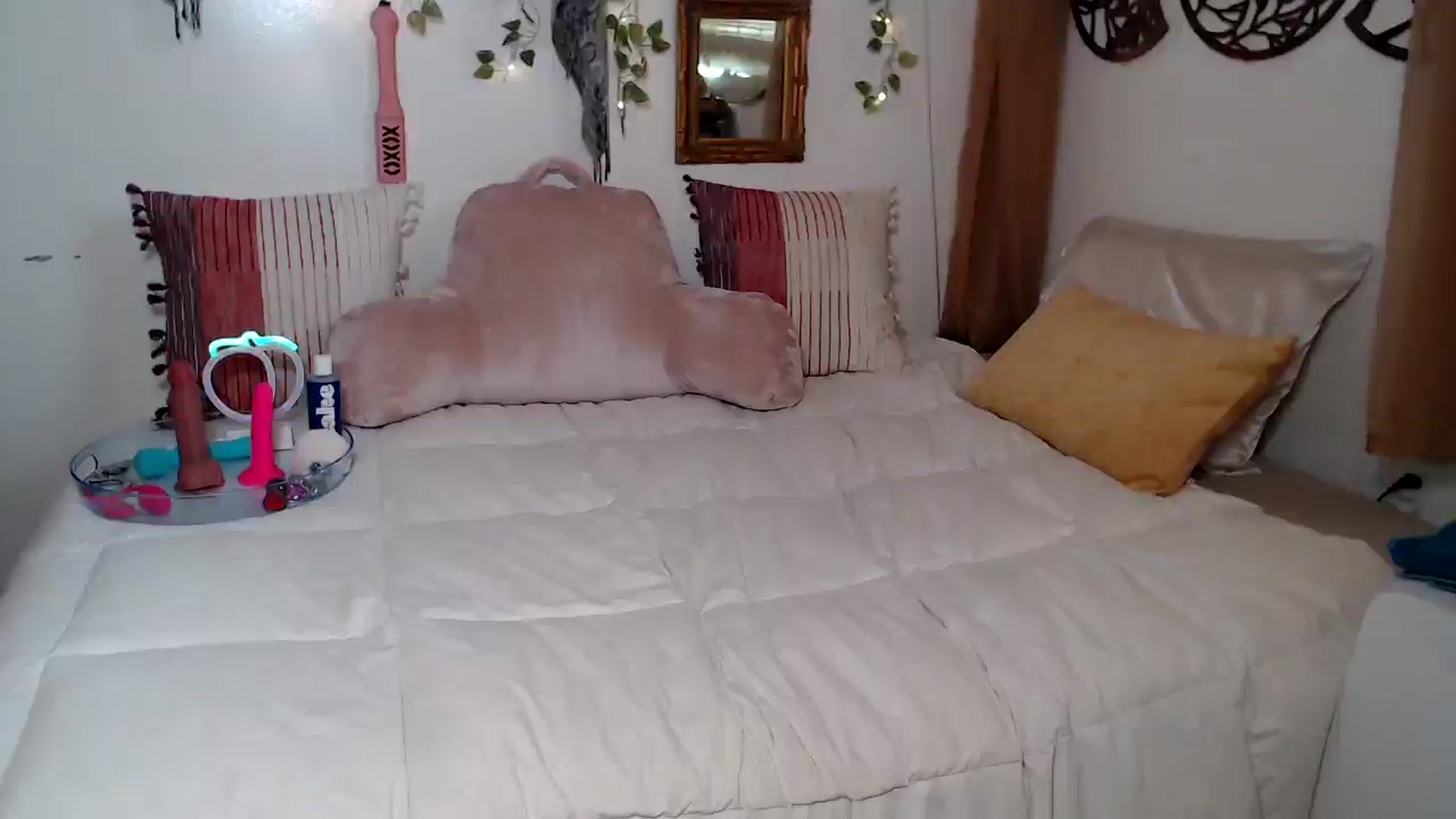 Gallery image thumbnail from NaturegirlKat's myfreecams stream on, 06/08/2025, 01:58 image 16 of 20