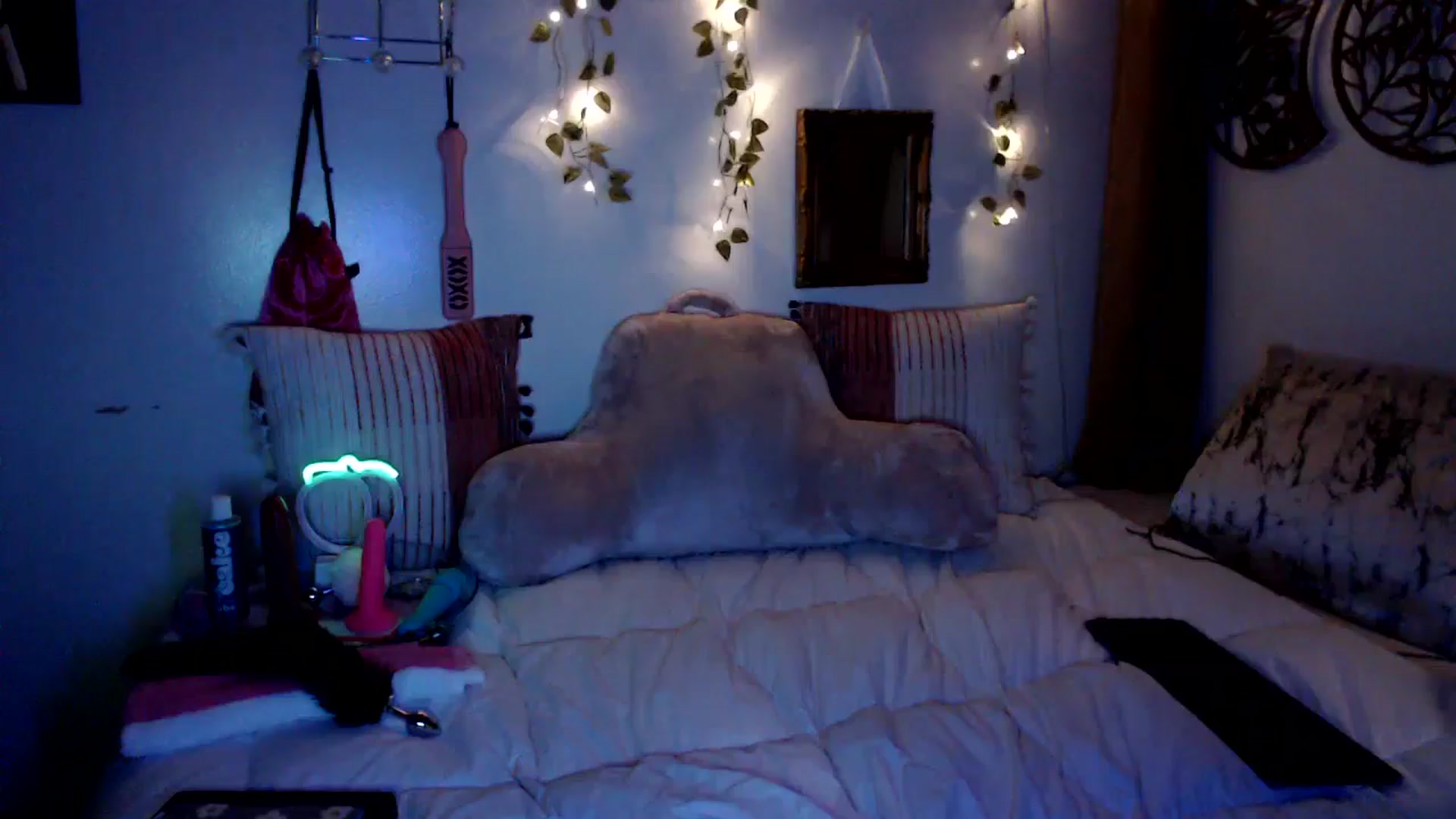 Gallery image thumbnail from NaturegirlKat's myfreecams stream on, 06/17/2025, 10:37 image 5 of 20