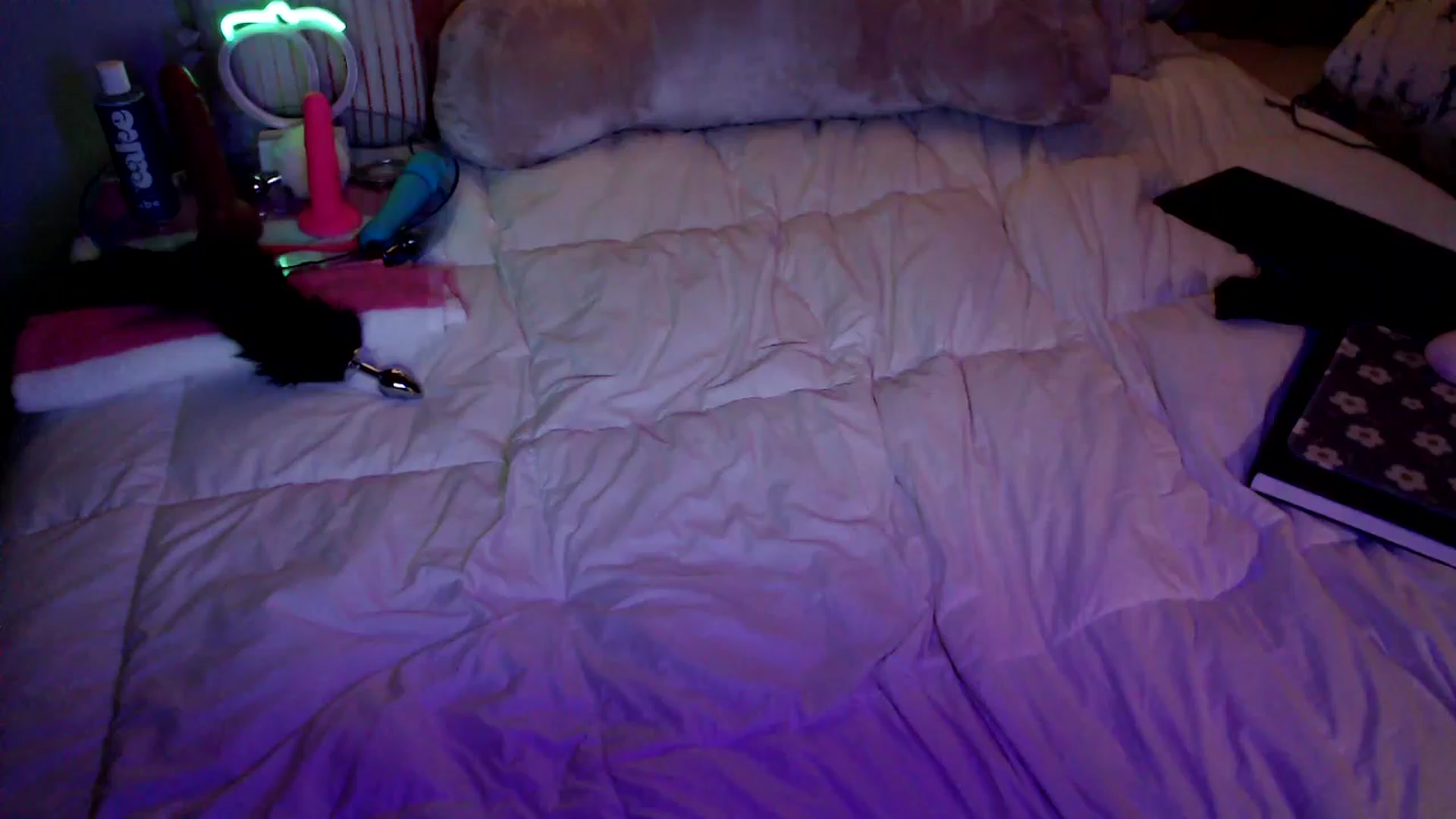 Gallery image thumbnail from NaturegirlKat's myfreecams stream on, 06/17/2025, 10:37 image 7 of 20
