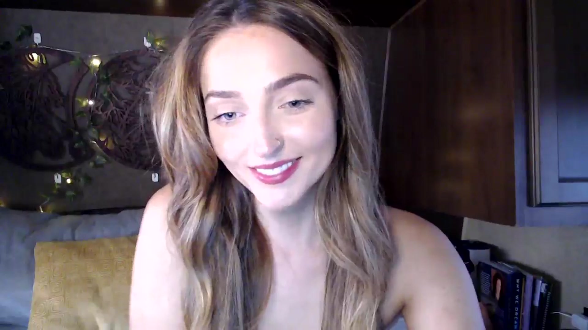 Gallery image thumbnail from NaturegirlKat's myfreecams stream on, 09/05/2025, 01:46 image 9 of 20