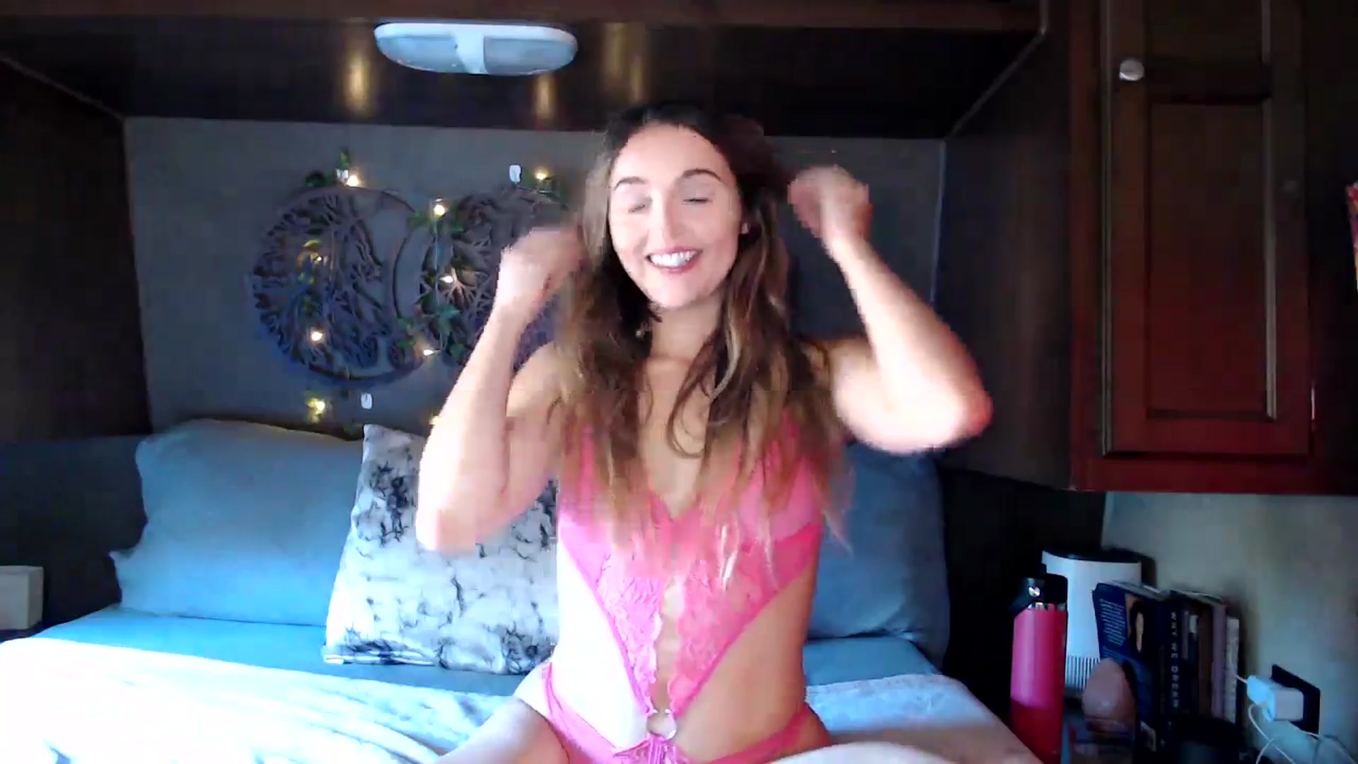 Gallery image thumbnail from NaturegirlKat's myfreecams stream on, 09/23/2025, 22:57 image 11 of 20