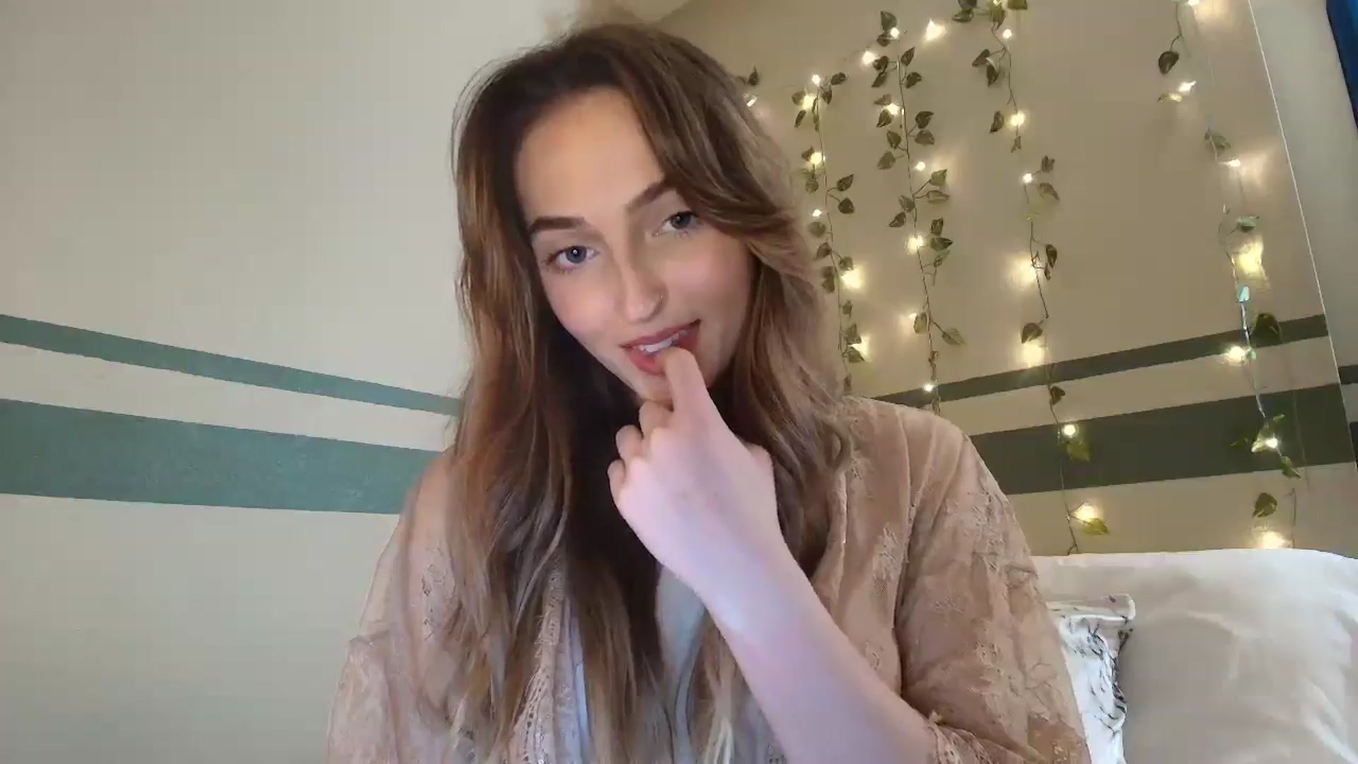 Gallery image thumbnail from NaturegirlKat's myfreecams stream on, 12/13/2025, 02:32 image 17 of 20