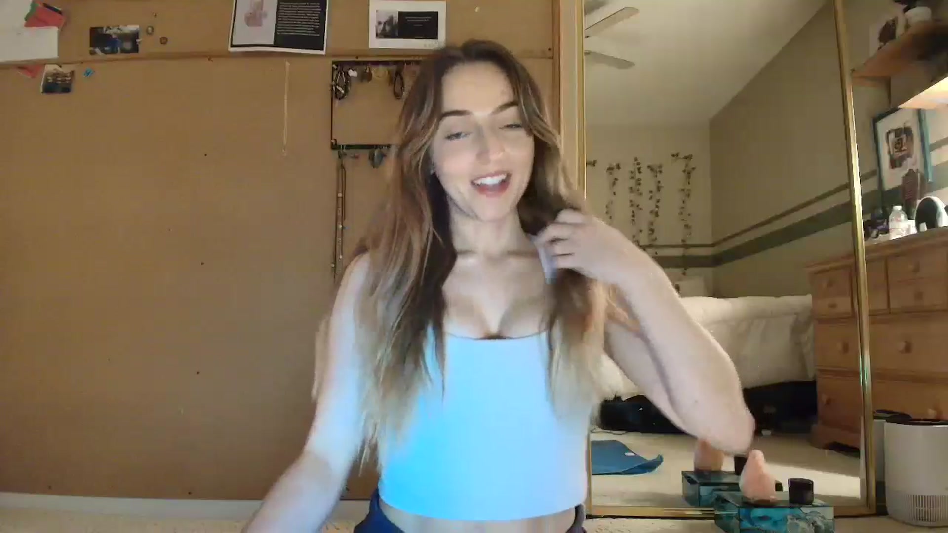 Gallery image thumbnail from NaturegirlKat's myfreecams stream on, 12/15/2025, 04:23 image 19 of 20