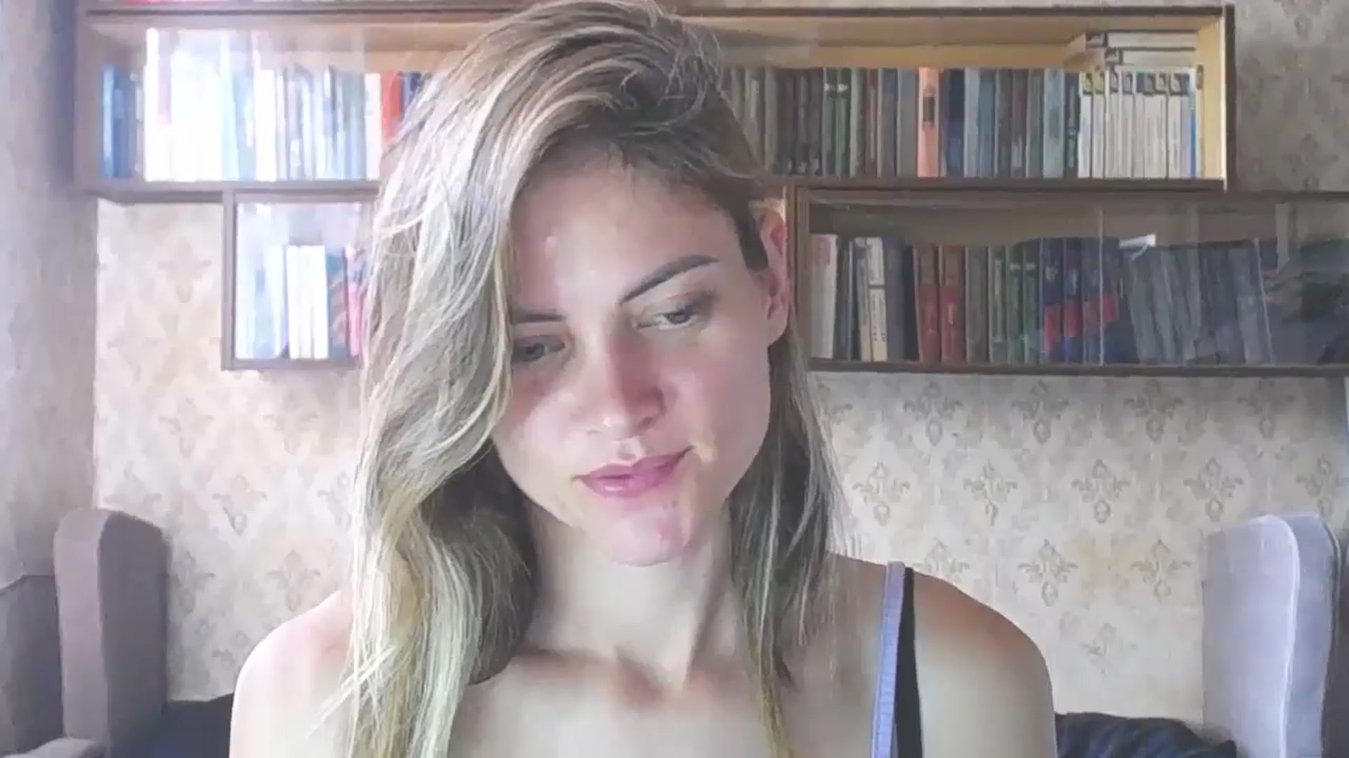Gallery image thumbnail from Naty_Moon7's myfreecams stream on, 08/17/2024, 14:13 image 15 of 20