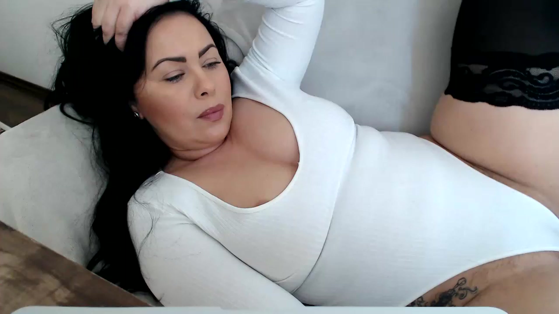 Gallery image thumbnail from NaughtyFallon's myfreecams stream on, 02/03/2023, 14:02 image 11 of 20