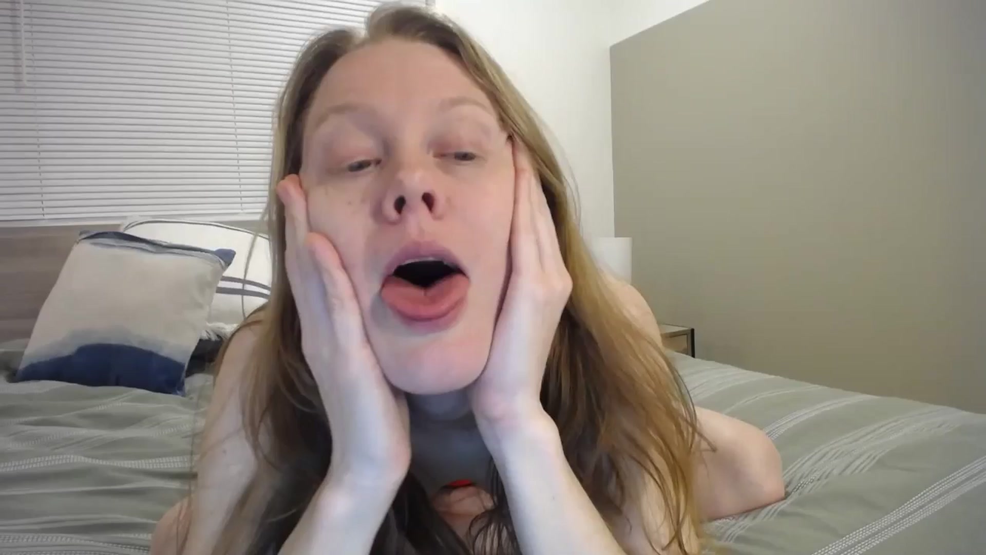 Gallery image thumbnail from NaughtyFox89's myfreecams stream on, 03/10/2025, 02:44 image 19 of 20
