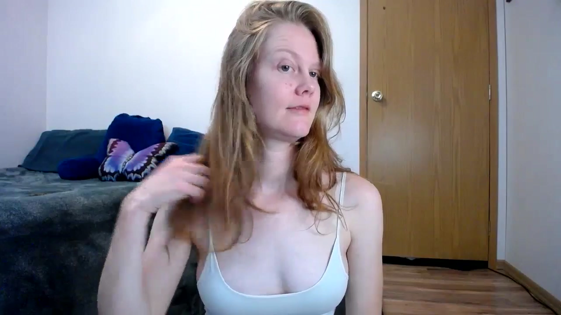 Gallery image thumbnail from NaughtyFox89's myfreecams stream on, 07/29/2025, 15:49 image 14 of 20