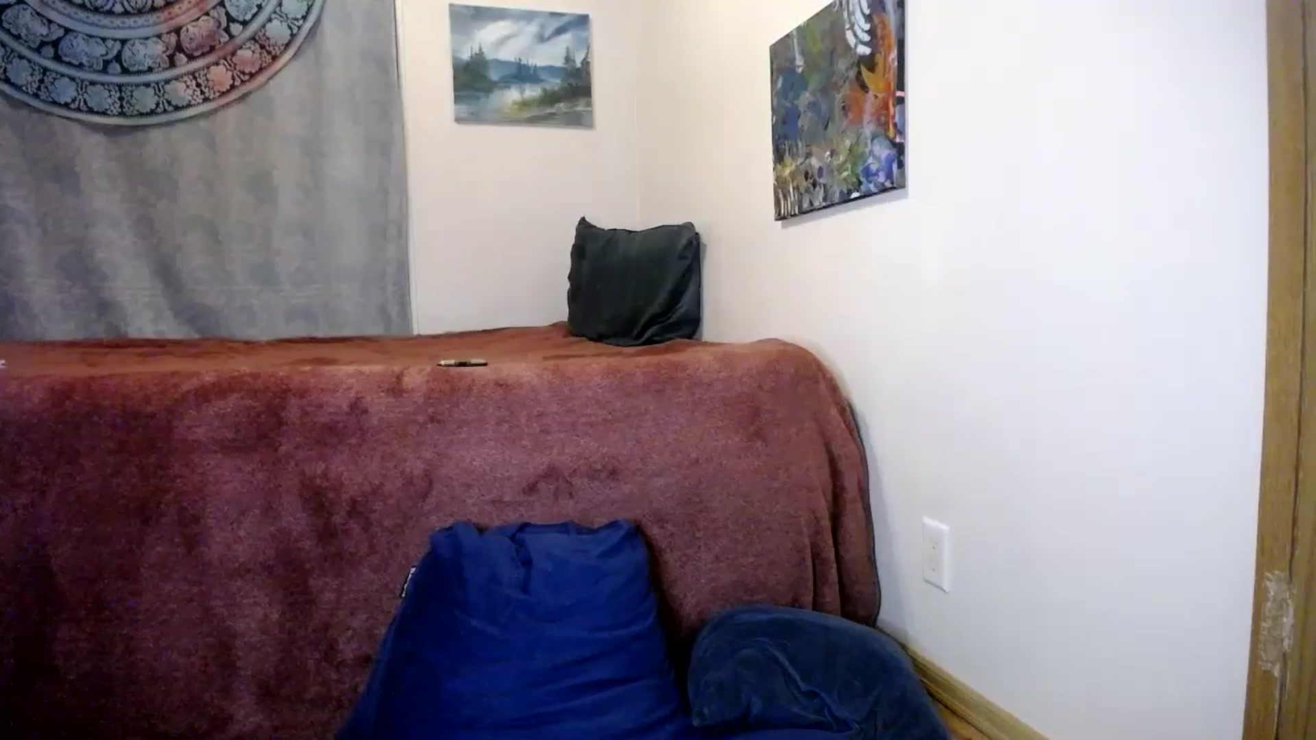 Gallery image thumbnail from NaughtyFox89's myfreecams stream on, 07/31/2025, 03:31 image 5 of 20