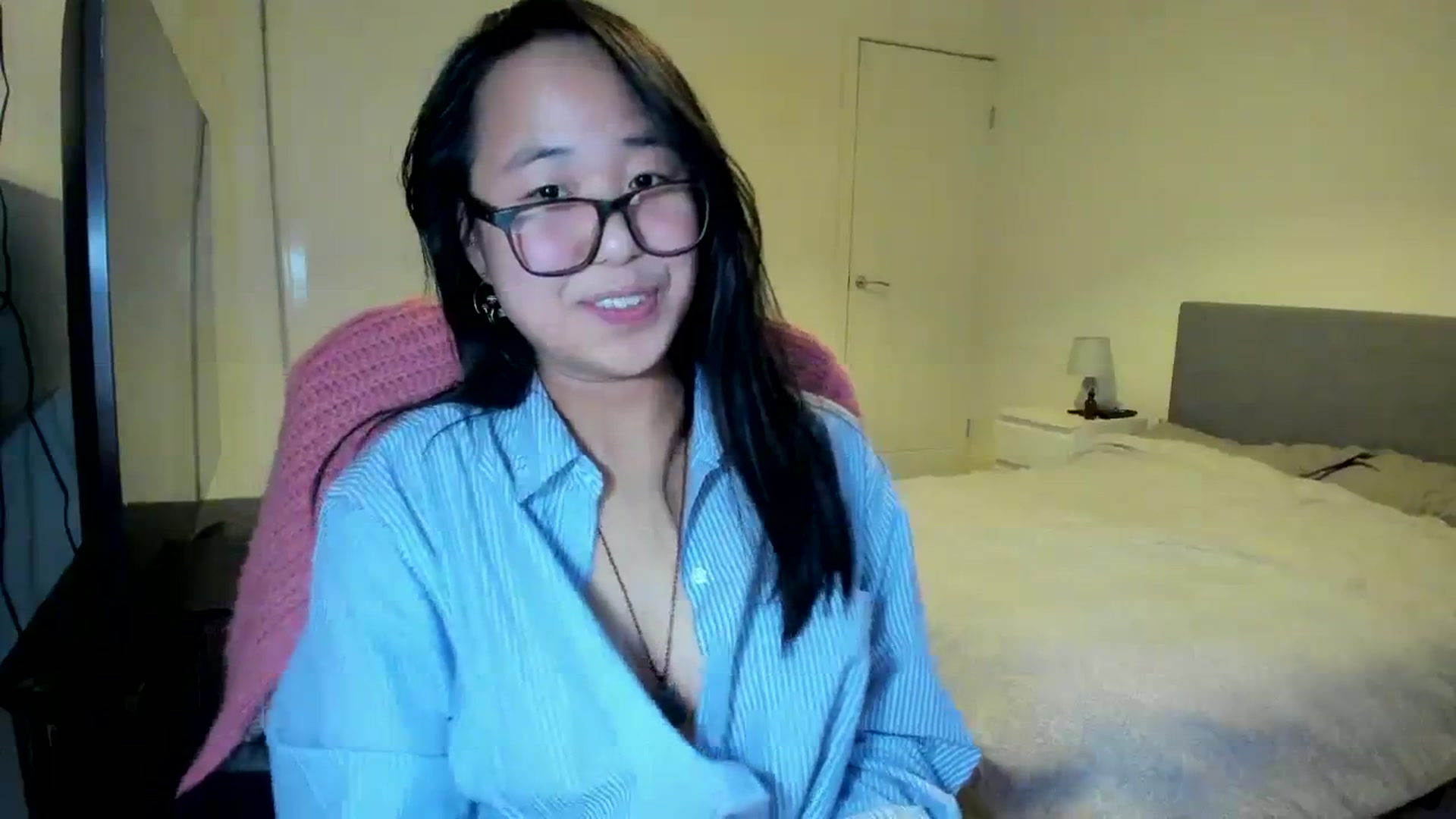 Gallery image thumbnail from NaughtyGigi's myfreecams stream on, 11/19/2023, 15:51 image 10 of 20