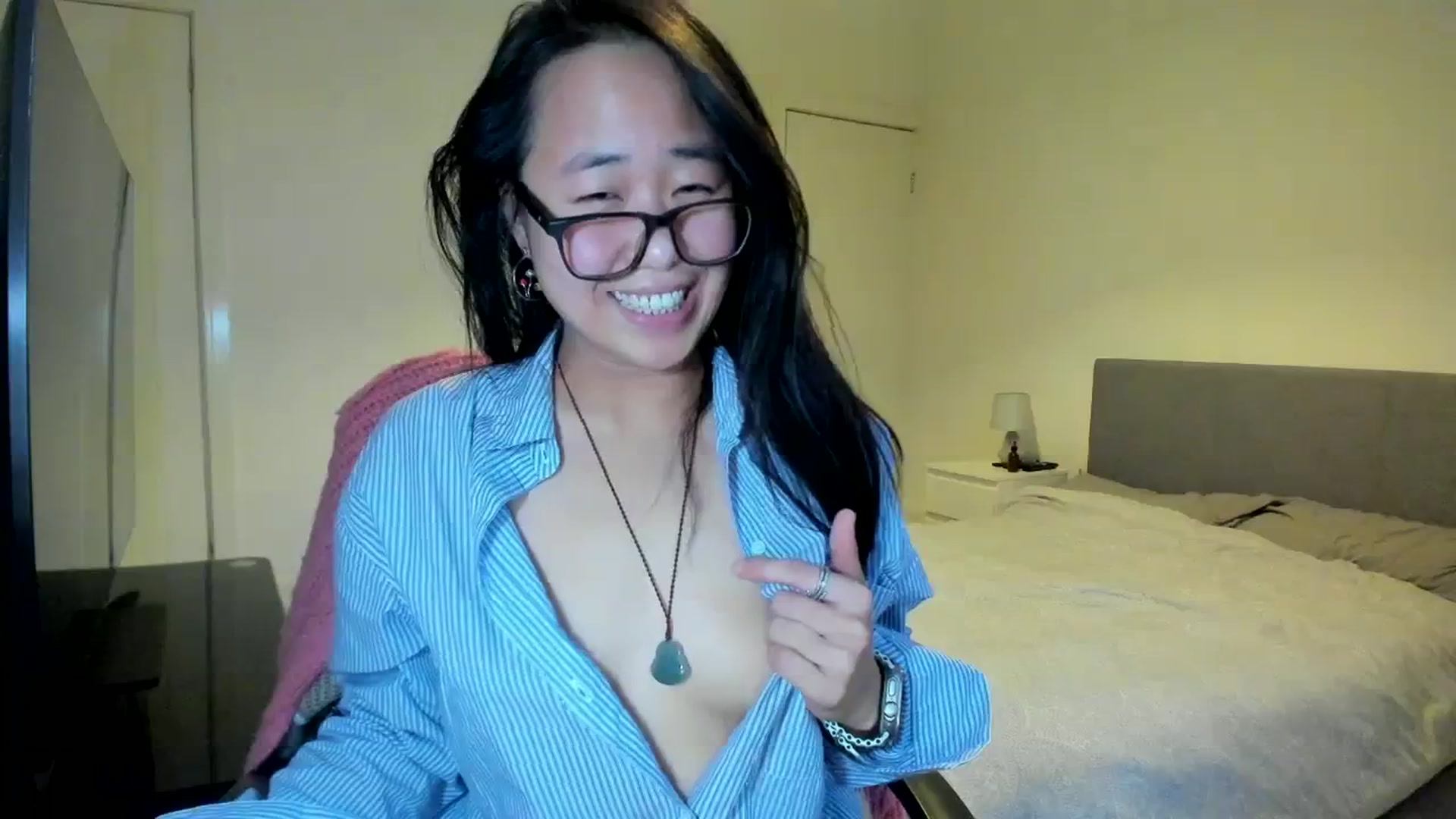 Gallery image thumbnail from NaughtyGigi's myfreecams stream on, 11/19/2023, 15:51 image 6 of 20