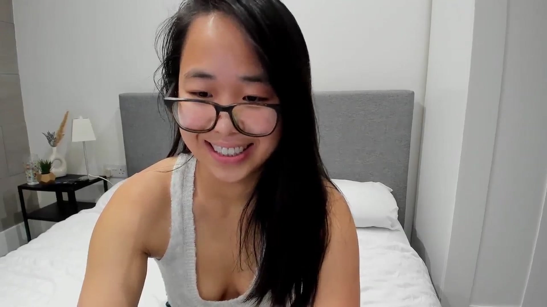 Gallery image thumbnail from NaughtyGigi's myfreecams stream on, 12/12/2023, 19:01 image 19 of 20