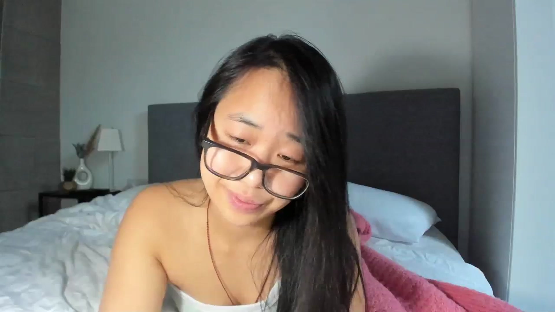 Gallery image thumbnail from NaughtyGigi's myfreecams stream on, 12/19/2023, 15:40 image 10 of 20
