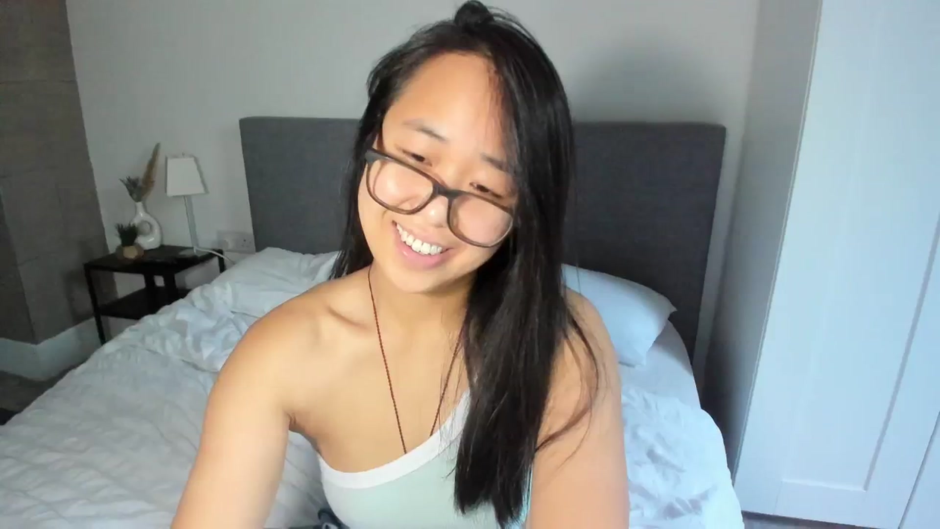 Gallery image thumbnail from NaughtyGigi's myfreecams stream on, 12/19/2023, 15:40 image 18 of 20