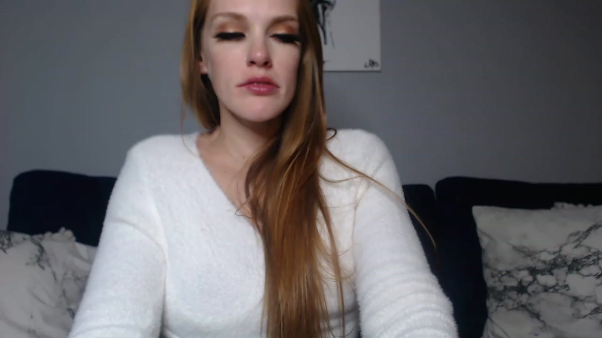 Gallery image thumbnail from NaughtyGinger's myfreecams stream on, 11/25/2022, 02:29 image 10 of 20