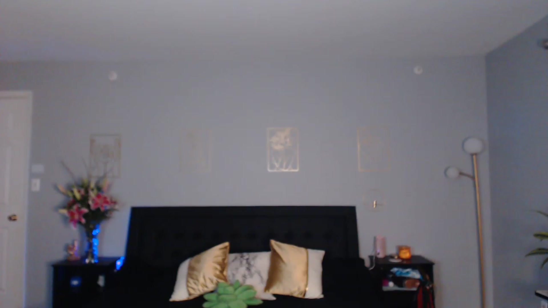 Gallery image thumbnail from NaughtyGinger's myfreecams stream on, 03/06/2023, 02:22 image 14 of 20