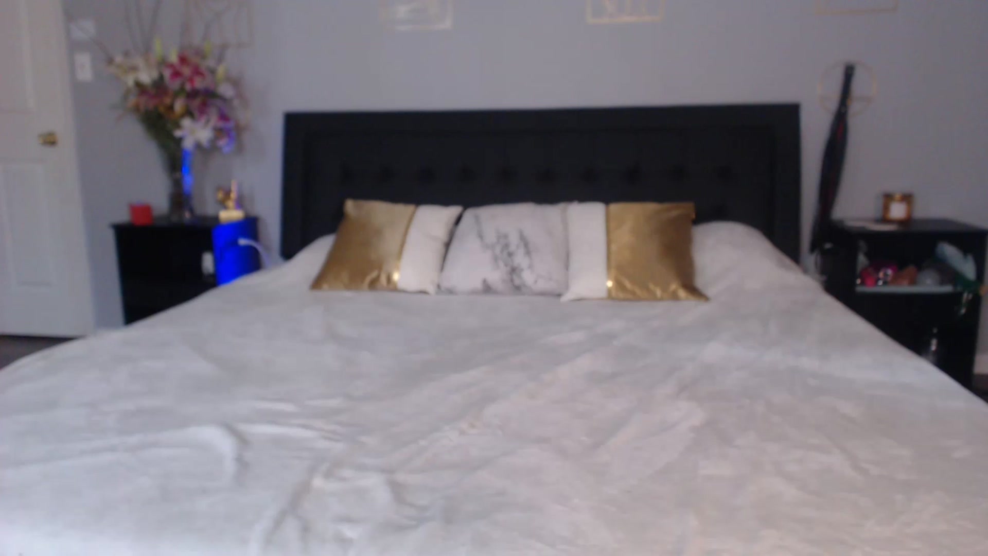 Gallery image thumbnail from NaughtyGinger's myfreecams stream on, 03/11/2023, 17:08 image 15 of 20