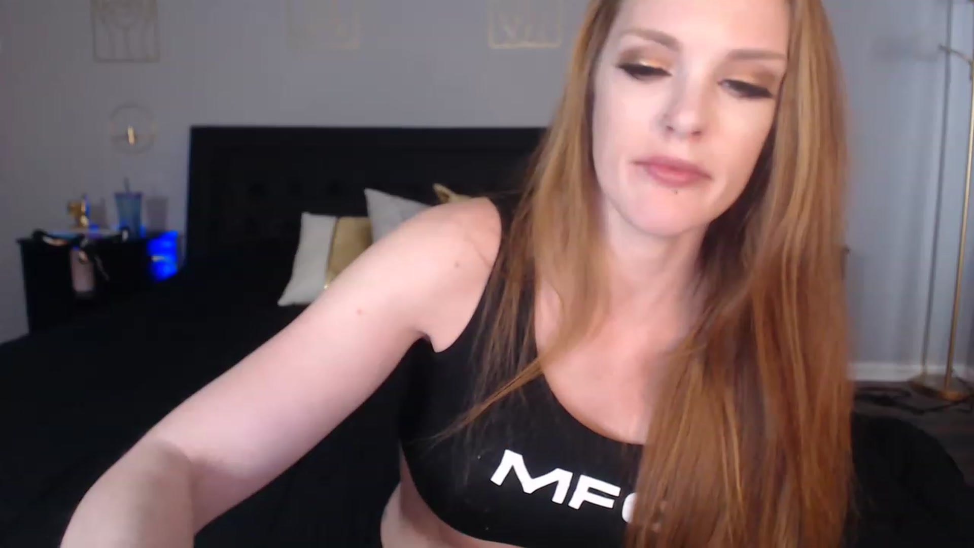 Gallery image thumbnail from NaughtyGinger's myfreecams stream on, 04/03/2023, 14:55 image 5 of 20