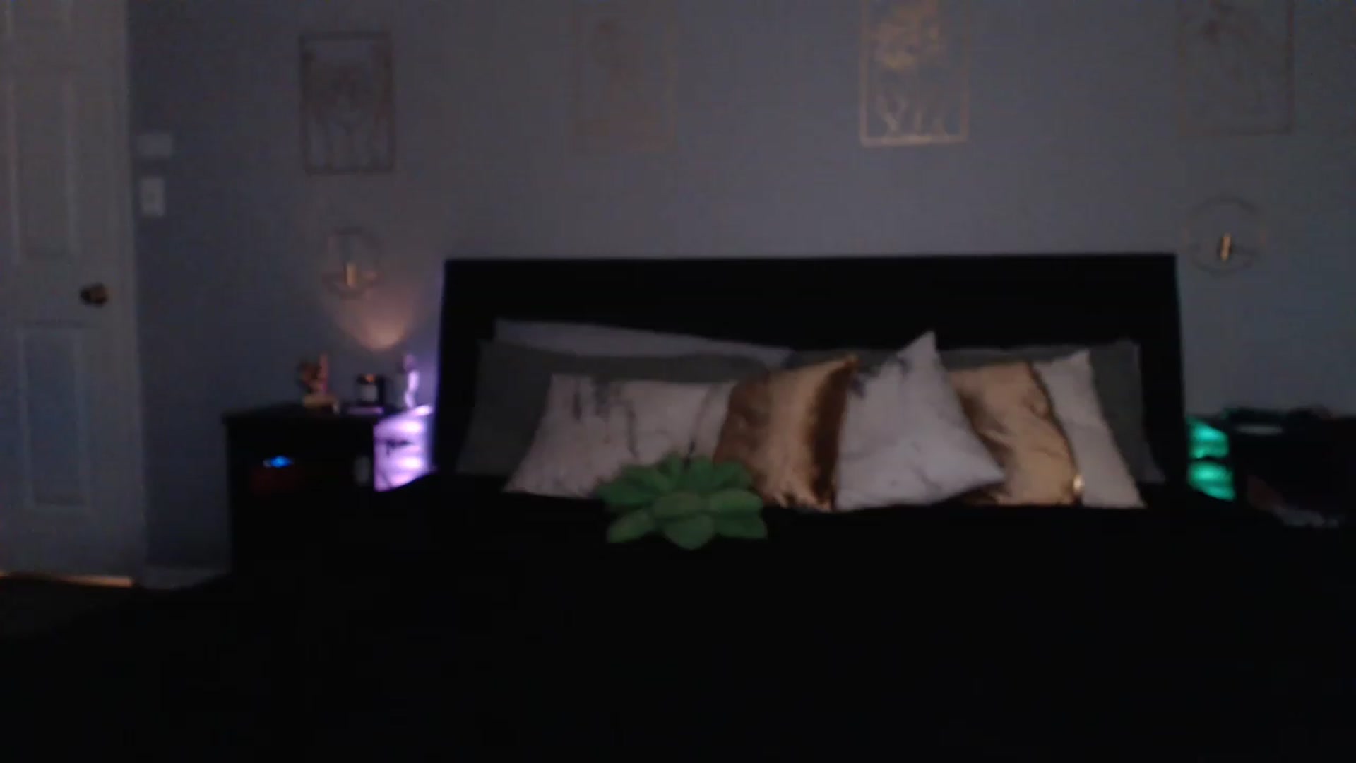Gallery image thumbnail from NaughtyGinger's myfreecams stream on, 06/14/2023, 03:26 image 9 of 20