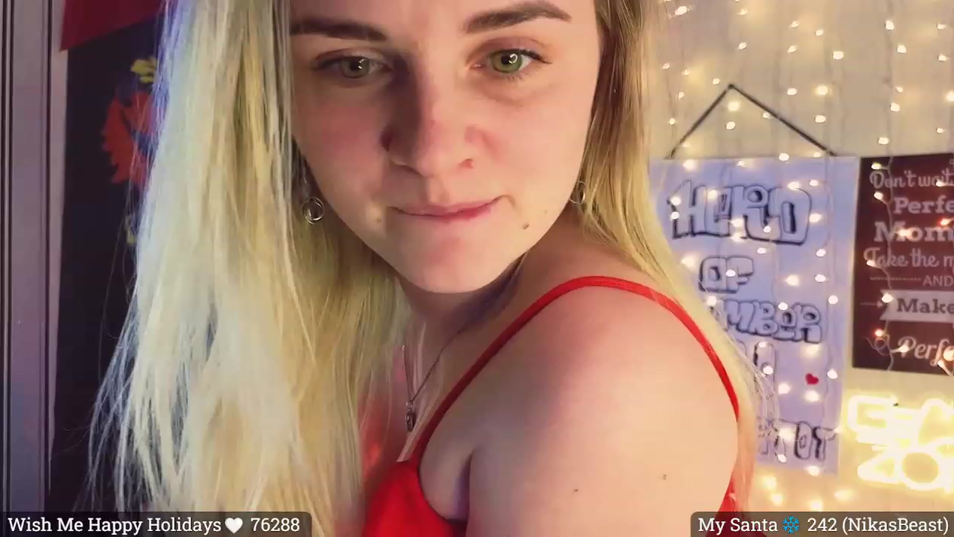Gallery image thumbnail from NaughtyKitten's myfreecams stream on, 12/19/2023, 16:01 image 17 of 20