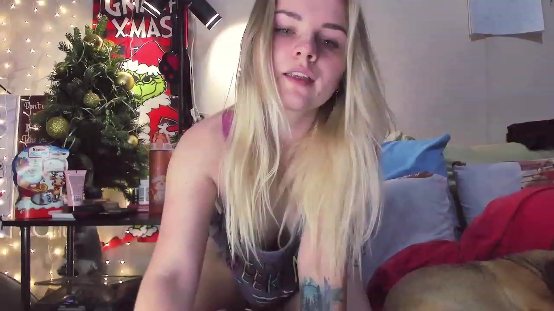 Gallery image thumbnail from NaughtyKitten's myfreecams stream on, 12/24/2023, 14:35 image 6 of 20