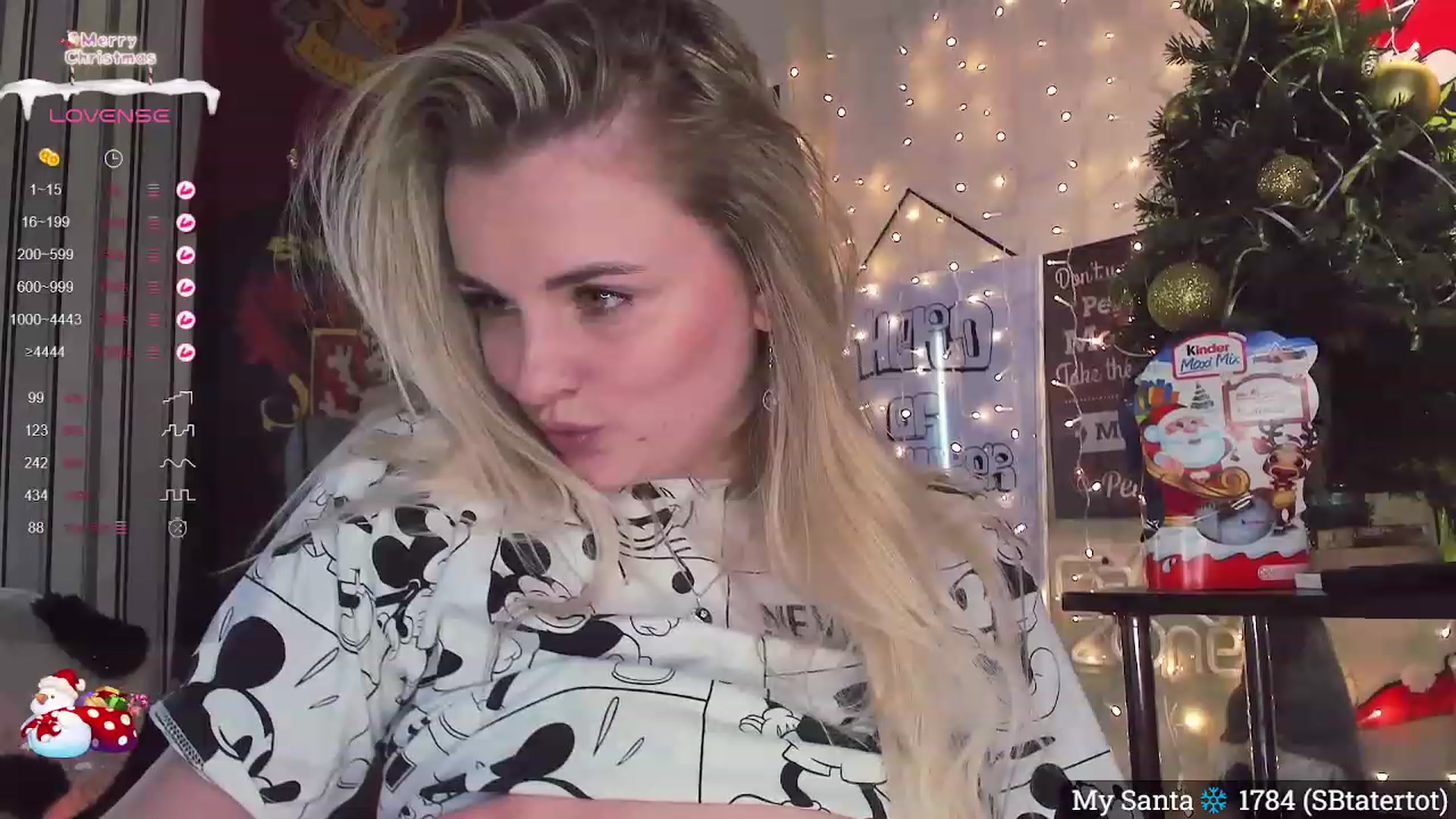 Gallery image thumbnail from NaughtyKitten's myfreecams stream on, 12/27/2023, 17:15 image 12 of 20