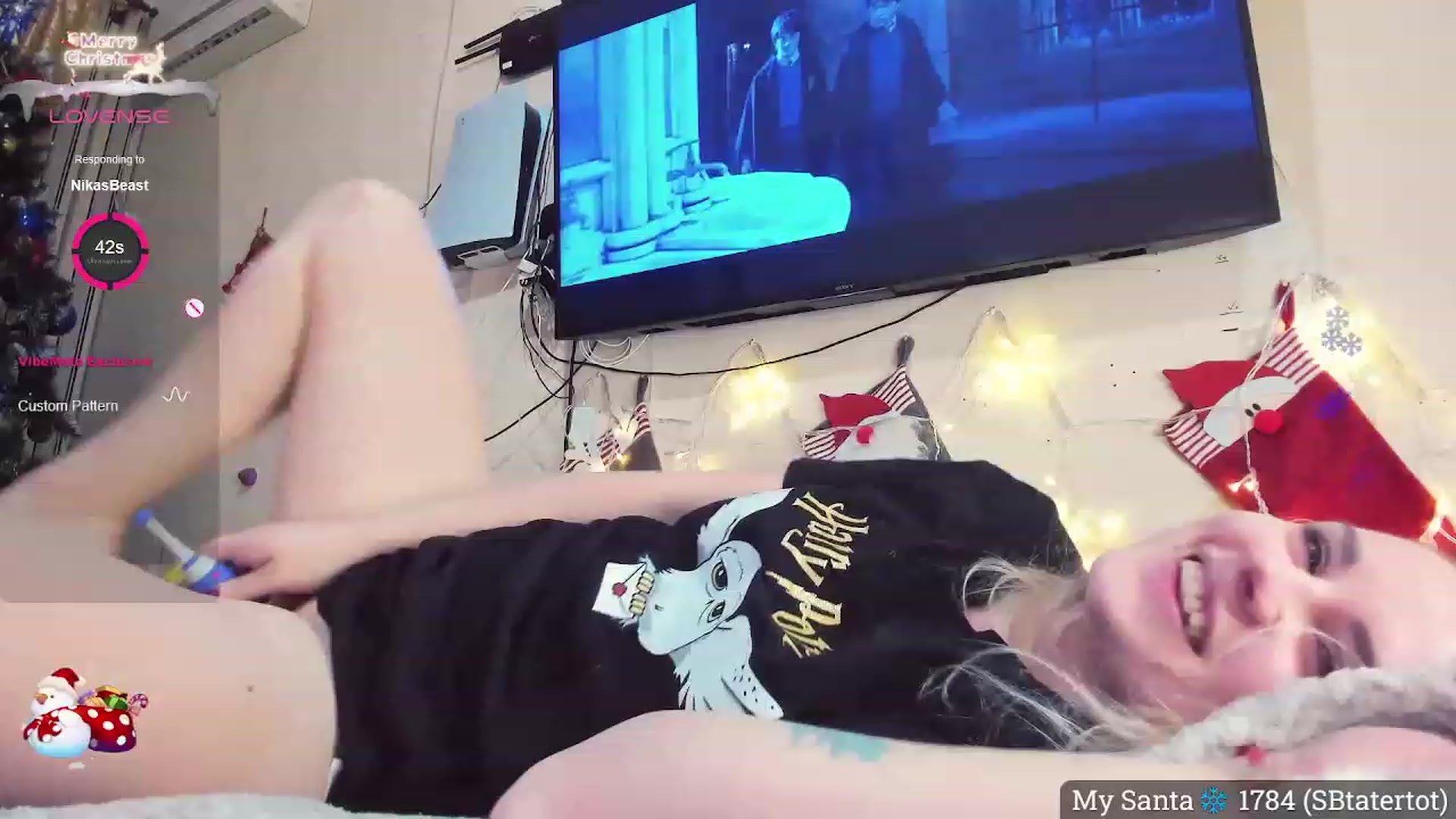 Gallery image thumbnail from NaughtyKitten's myfreecams stream on, 12/27/2023, 19:47 image 19 of 20