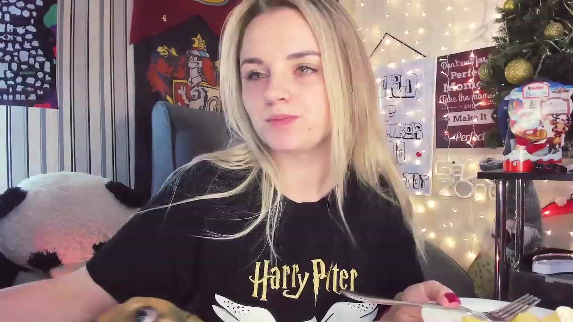Gallery image thumbnail from NaughtyKitten's myfreecams stream on, 12/27/2023, 19:47 image 2 of 20