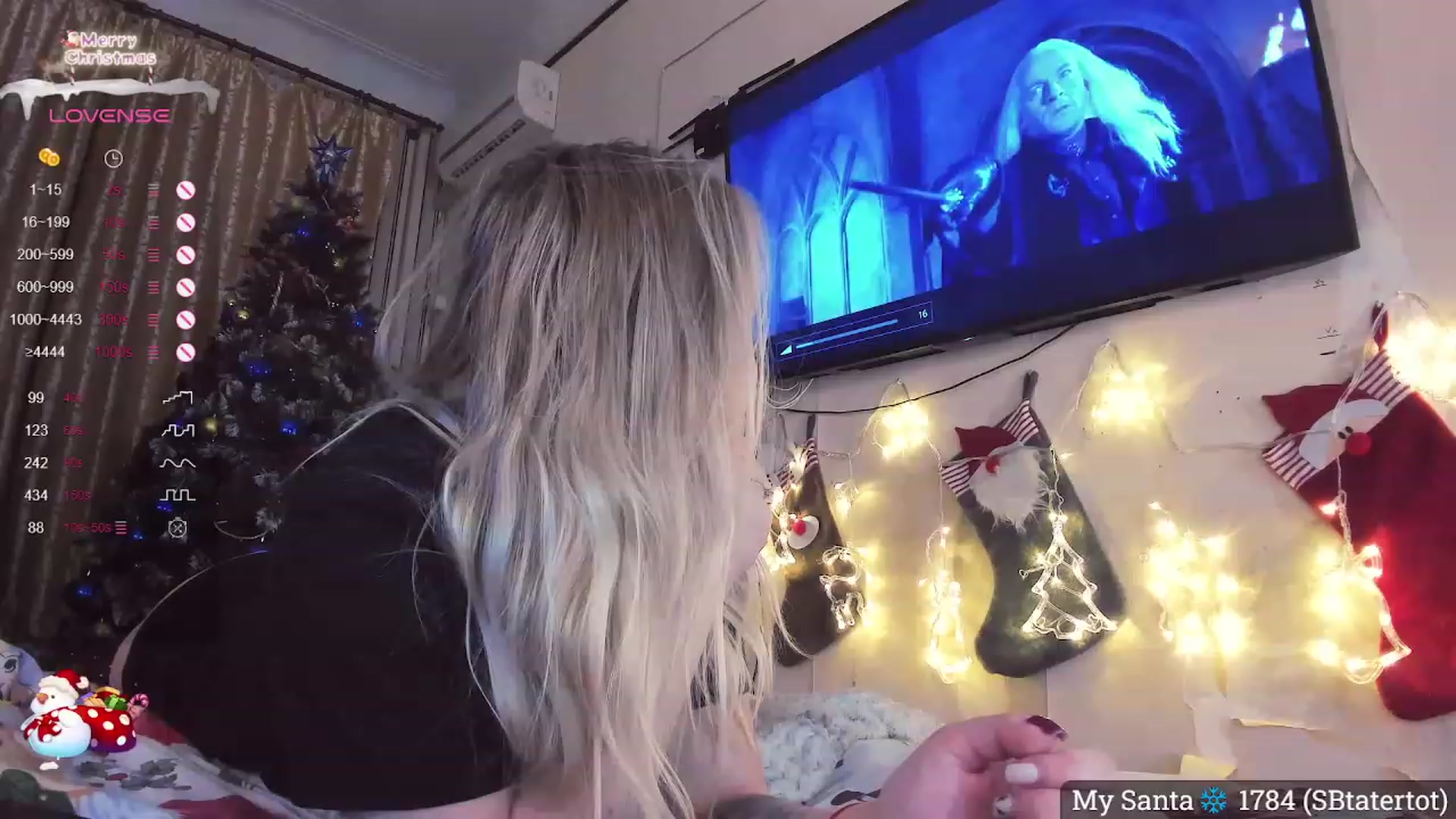 Gallery image thumbnail from NaughtyKitten's myfreecams stream on, 12/27/2023, 21:04 image 14 of 20