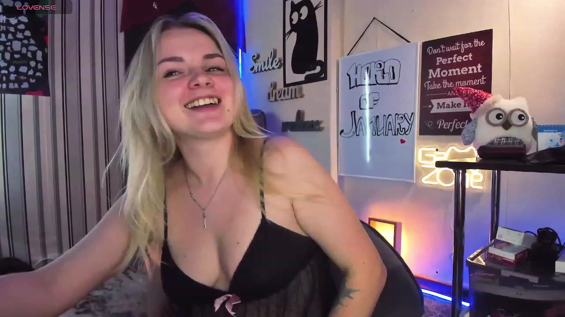 Gallery image thumbnail from NaughtyKitten's myfreecams stream on, 01/05/2024, 17:21 image 11 of 20