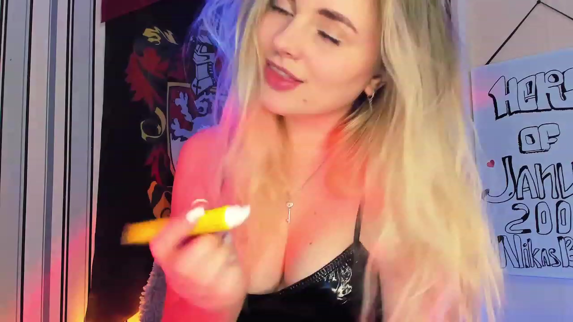Gallery image thumbnail from NaughtyKitten's myfreecams stream on, 01/23/2024, 17:59 image 16 of 20