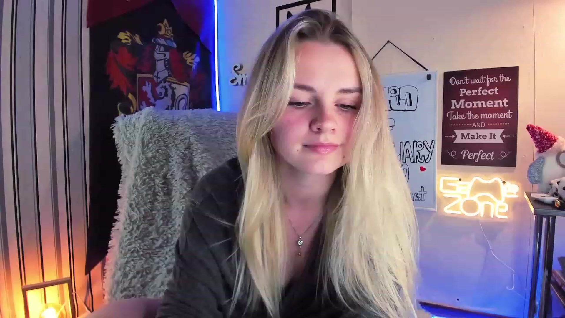 Gallery image thumbnail from NaughtyKitten's myfreecams stream on, 01/25/2024, 12:17 image 16 of 20