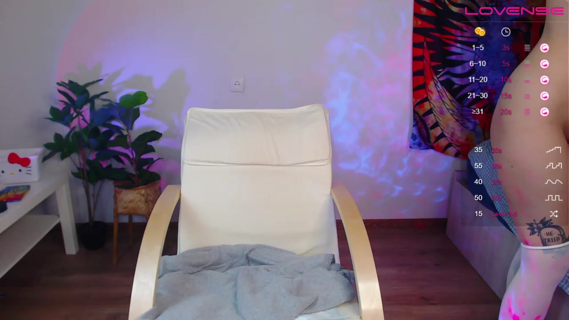 Gallery image thumbnail from NaughtyLoki's myfreecams stream on, 12/25/2022, 01:57 image 19 of 20