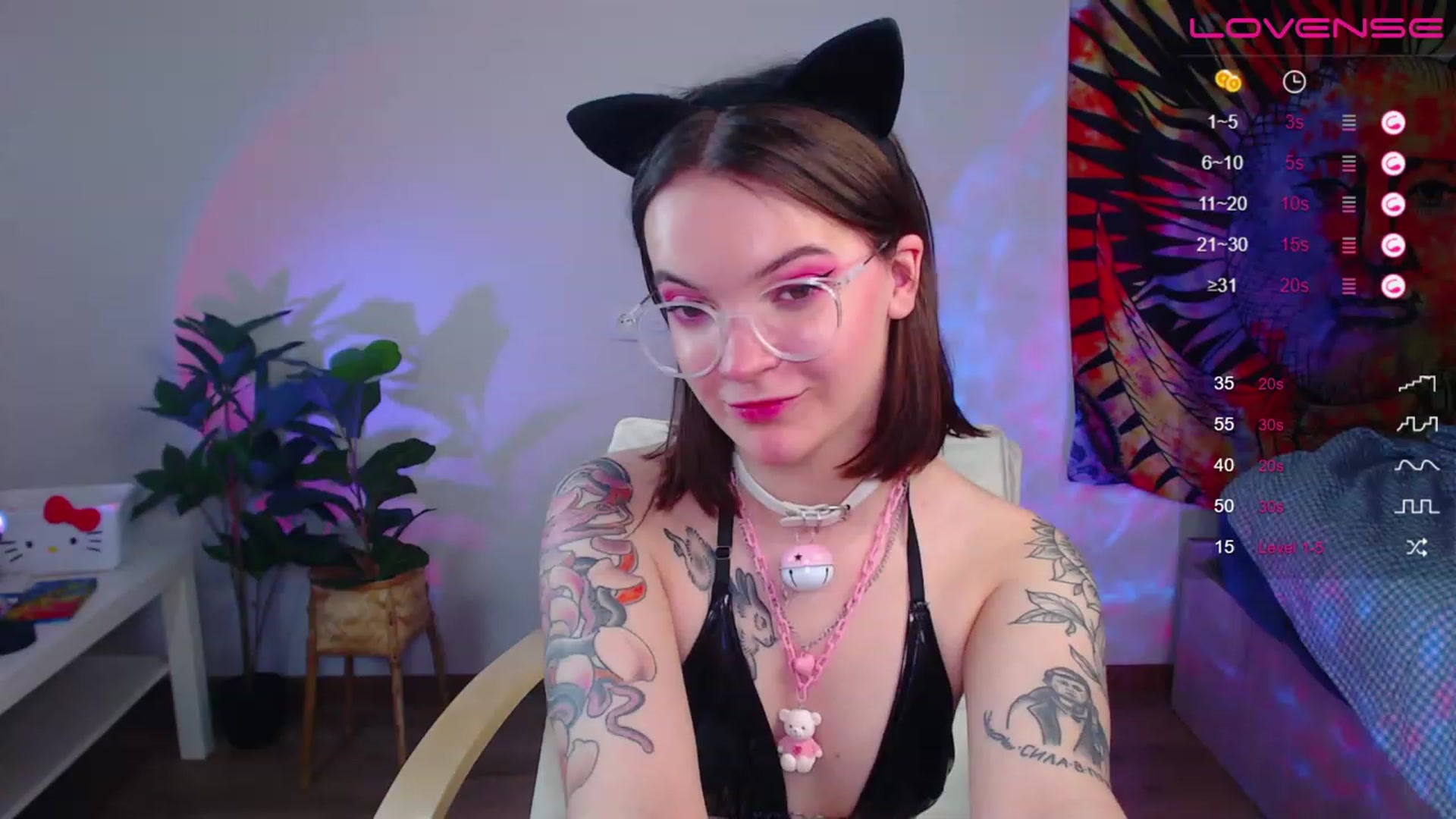 Gallery image thumbnail from NaughtyLoki's myfreecams stream on, 12/25/2022, 02:49 image 17 of 20