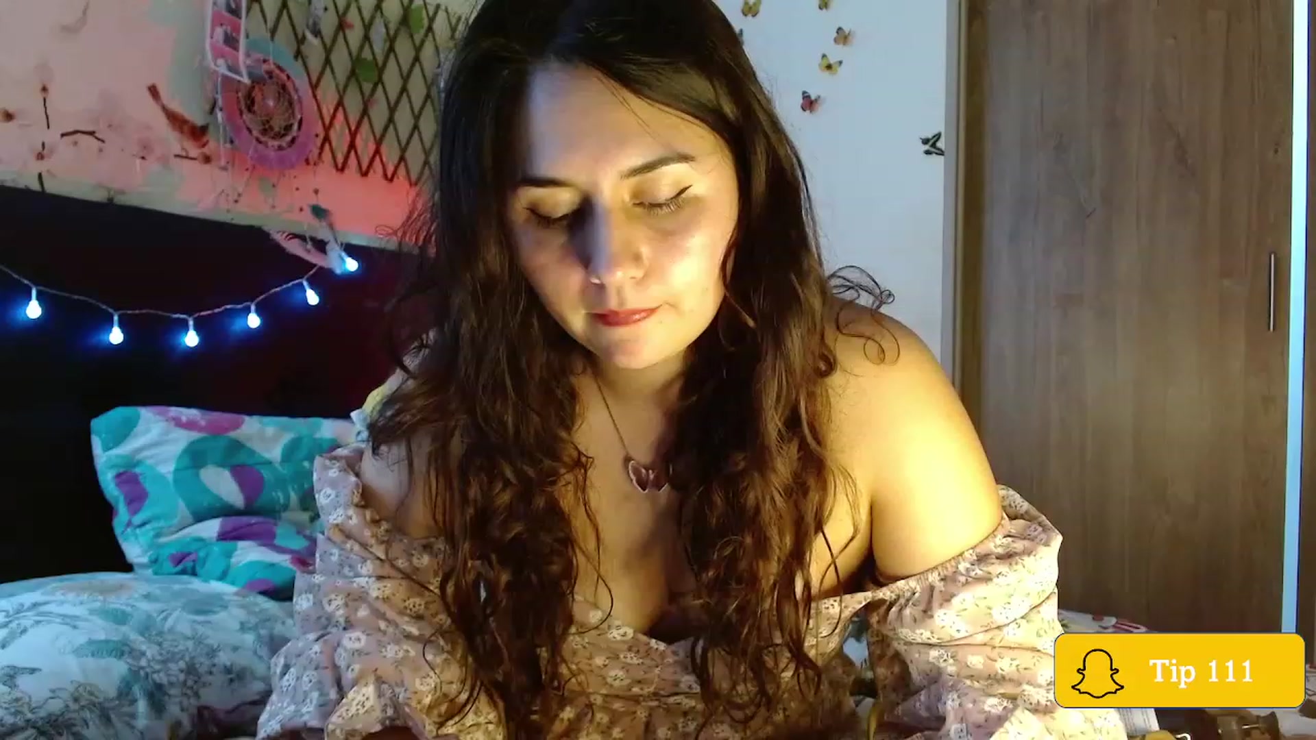 Gallery image thumbnail from NaughtySaraa's myfreecams stream on, 12/14/2022, 22:39 image 17 of 20
