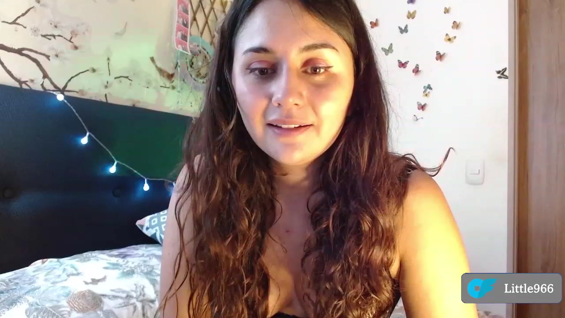 Gallery image thumbnail from NaughtySaraa's myfreecams stream on, 12/23/2022, 05:32 image 8 of 20