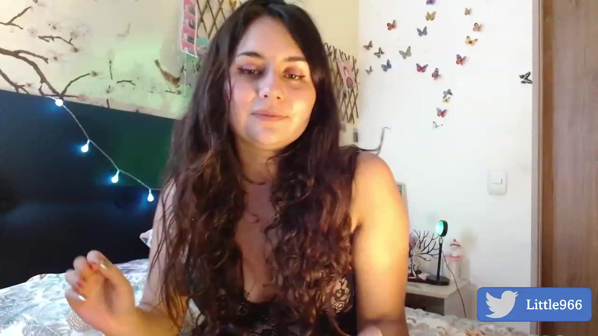 Gallery image thumbnail from NaughtySaraa's myfreecams stream on, 12/23/2022, 05:32 image 11 of 20
