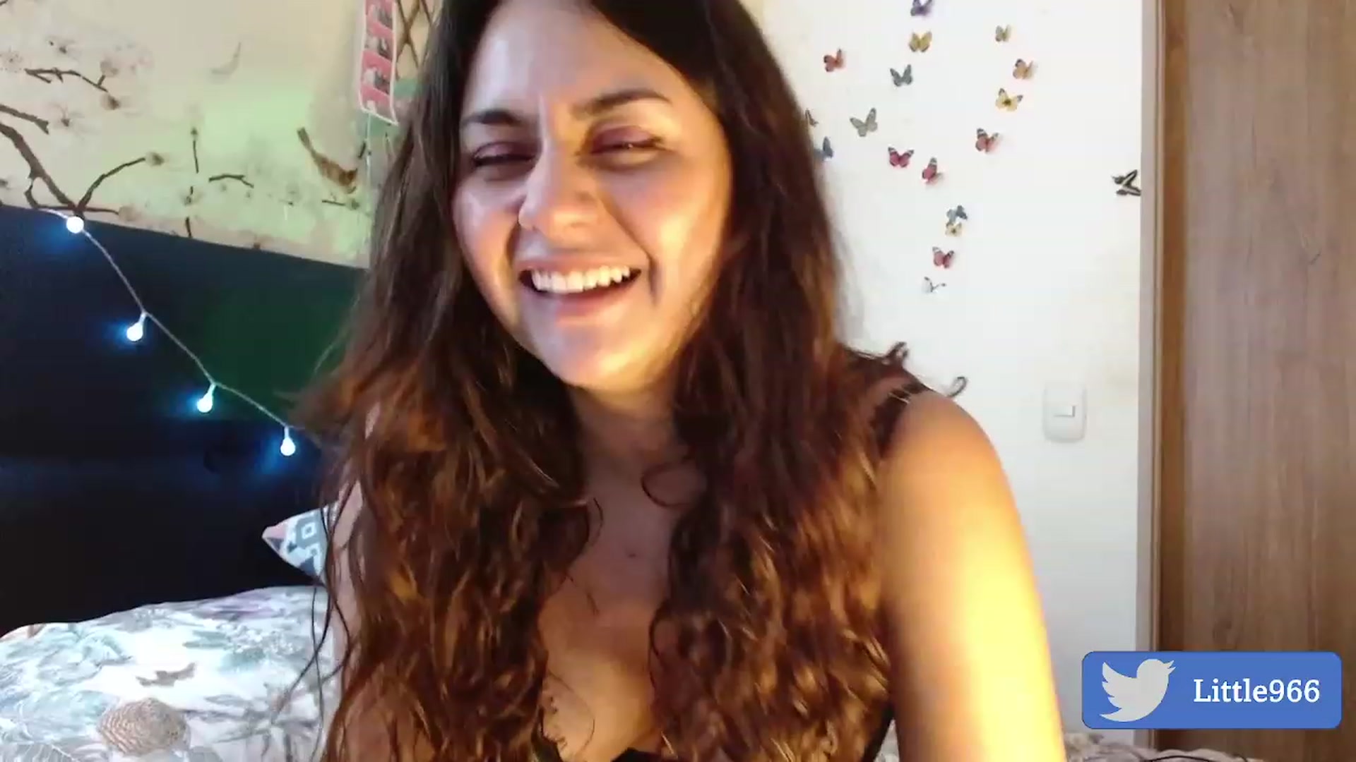 Gallery image thumbnail from NaughtySaraa's myfreecams stream on, 12/23/2022, 05:32 image 4 of 20
