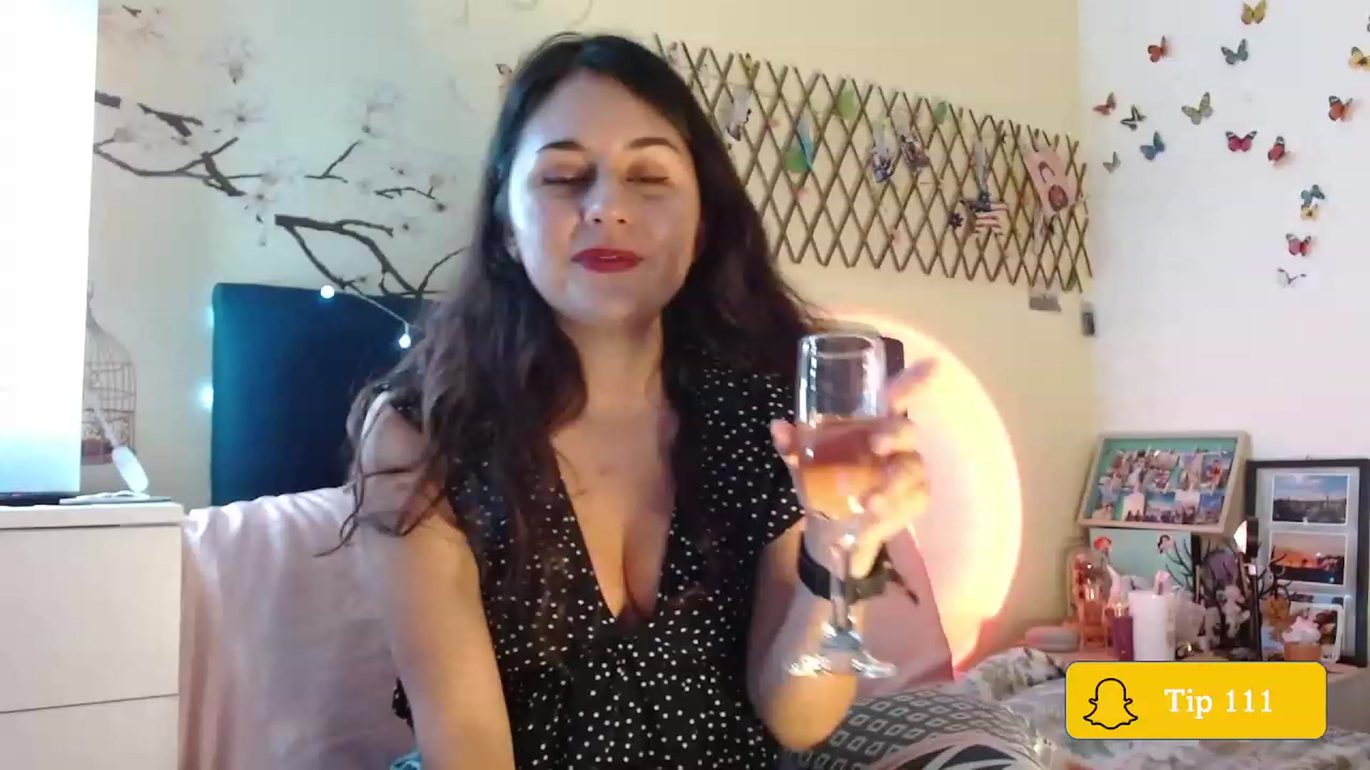 Gallery image thumbnail from NaughtySaraa's myfreecams stream on, 01/13/2023, 04:20 image 17 of 20