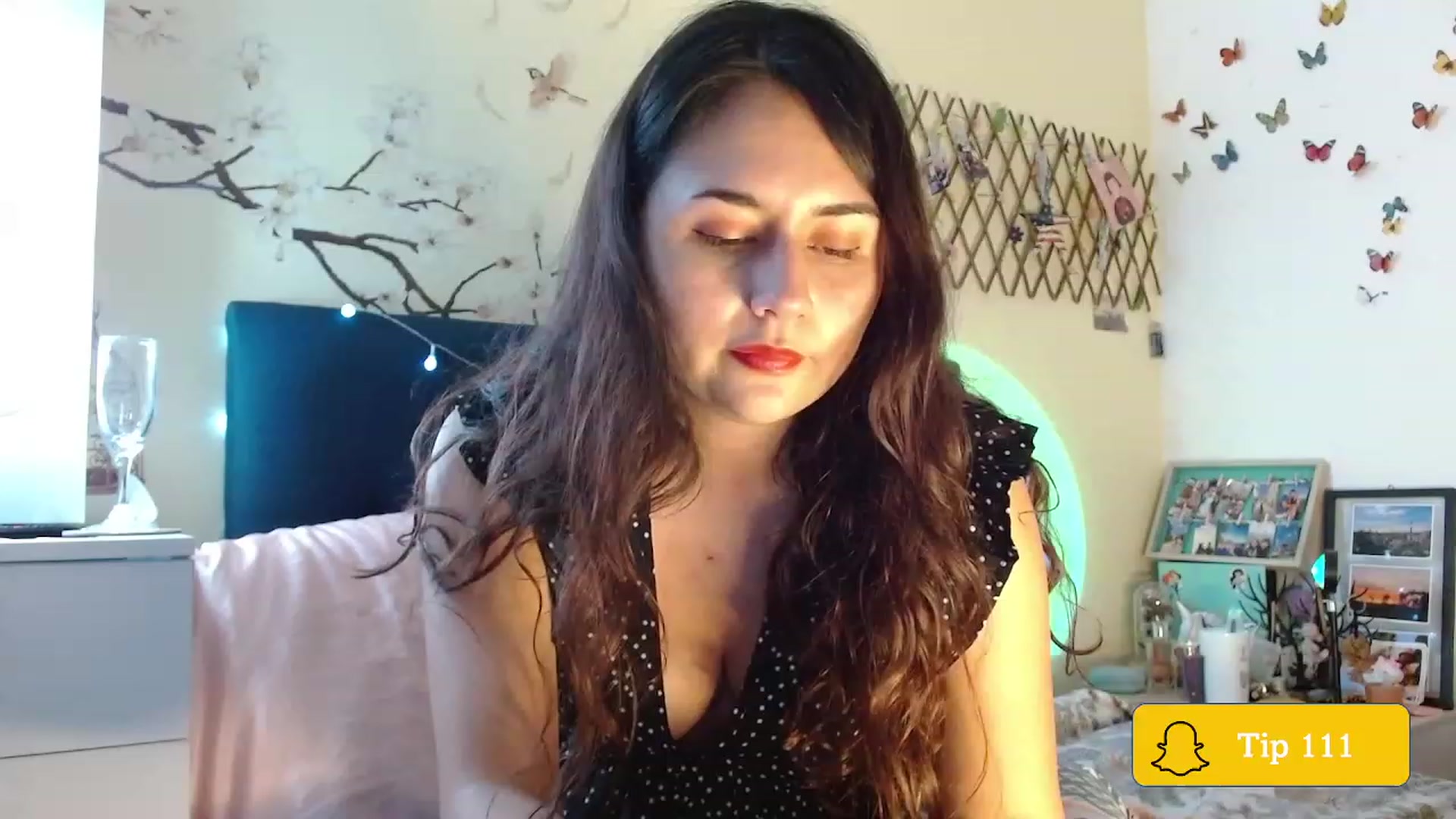 Gallery image thumbnail from NaughtySaraa's myfreecams stream on, 01/13/2023, 04:20 image 10 of 20