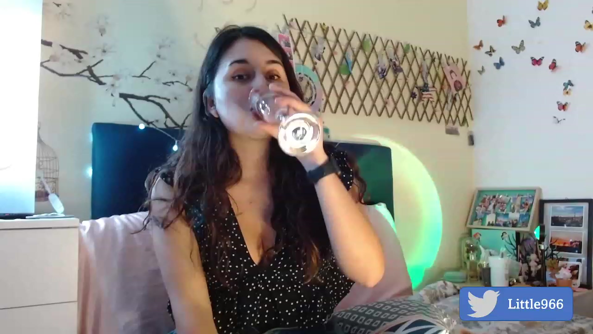 Gallery image thumbnail from NaughtySaraa's myfreecams stream on, 01/13/2023, 04:20 image 16 of 20
