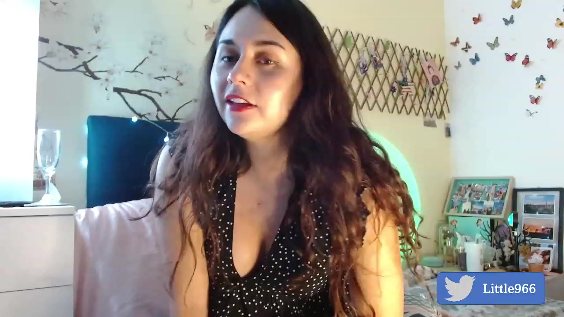 Gallery image thumbnail from NaughtySaraa's myfreecams stream on, 01/13/2023, 04:20 image 5 of 20