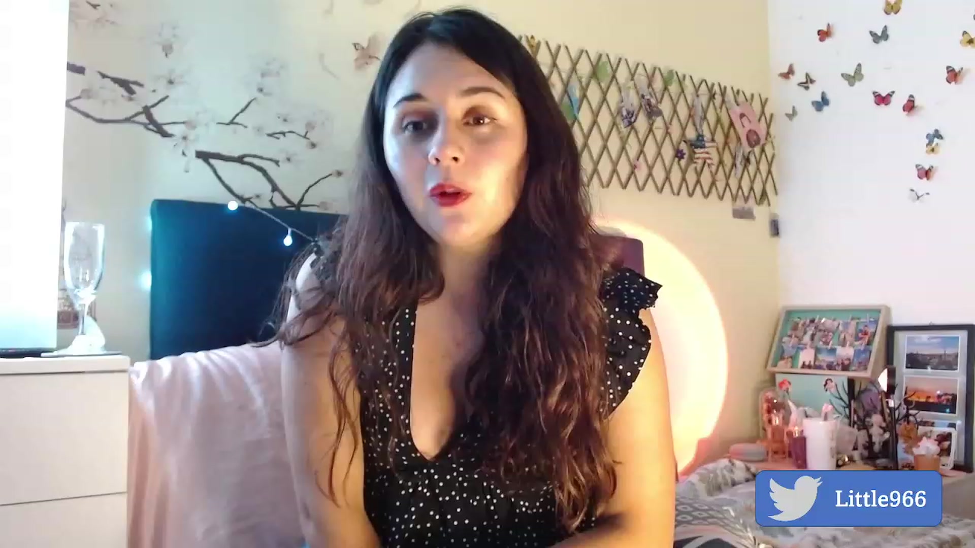 Gallery image thumbnail from NaughtySaraa's myfreecams stream on, 01/13/2023, 04:20 image 1 of 20