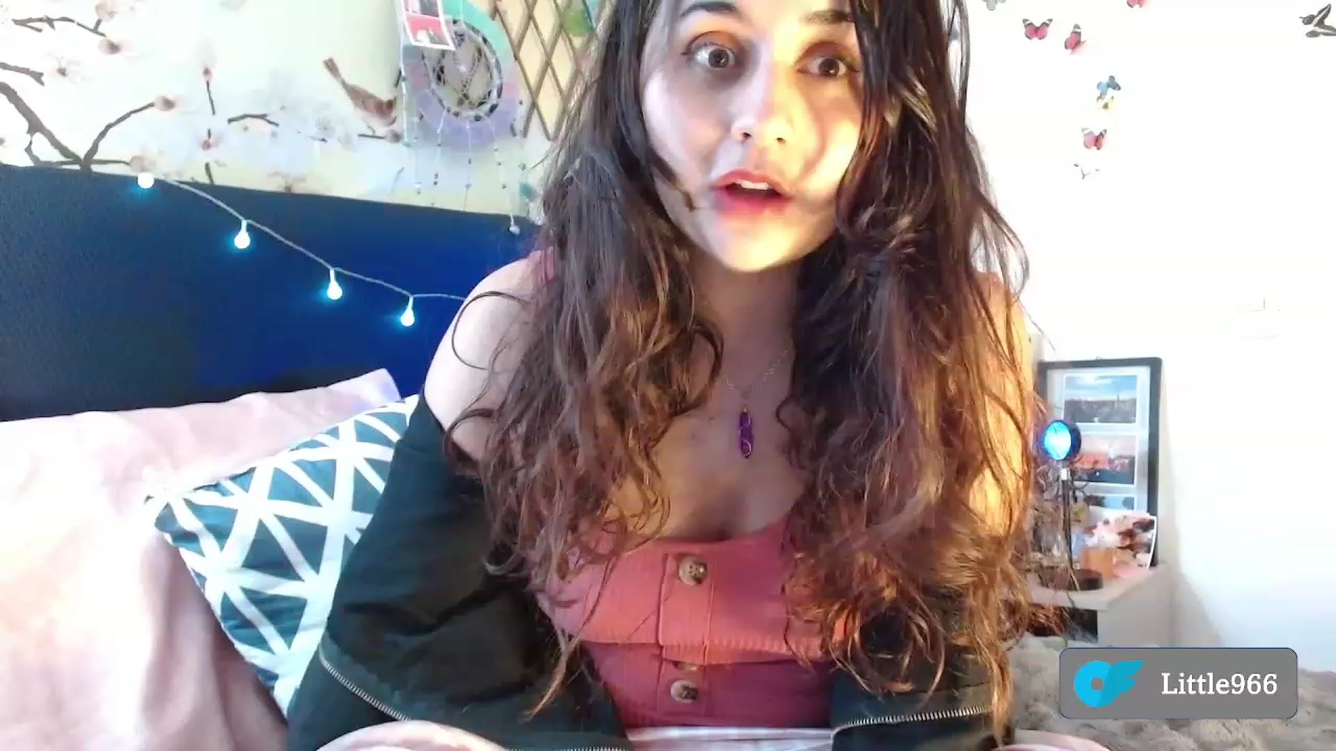 Gallery image thumbnail from NaughtySaraa's myfreecams stream on, 01/18/2023, 06:08 image 4 of 20